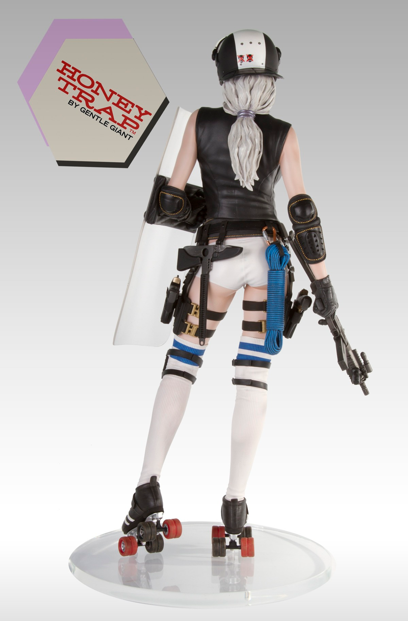 Illustration for article titled Sexy Secret Agent Toys Are The World's Most Dangerous Pin-Ups